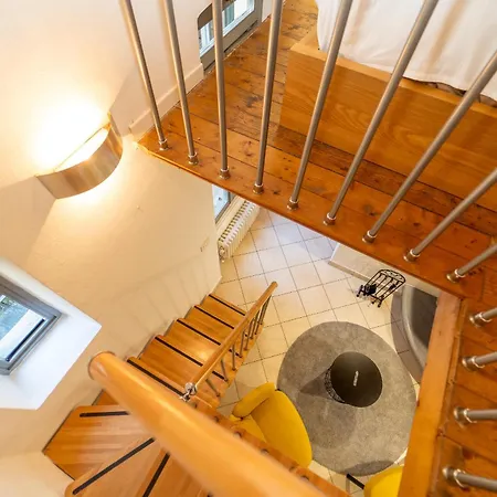 Luminoso Nel Centro Storico Di *