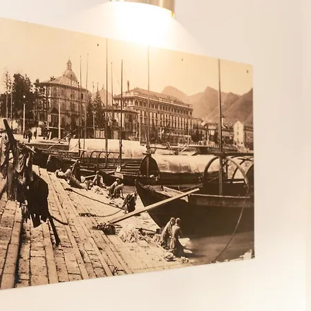 Luminoso Nel Centro Storico Di Como