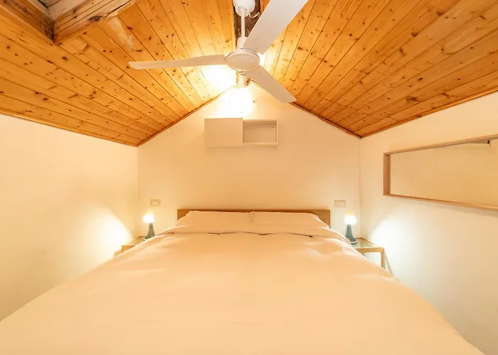 Luminoso Nel Centro Storico Di Como