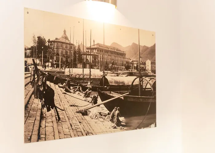 Luminoso Nel Centro Storico Di Como